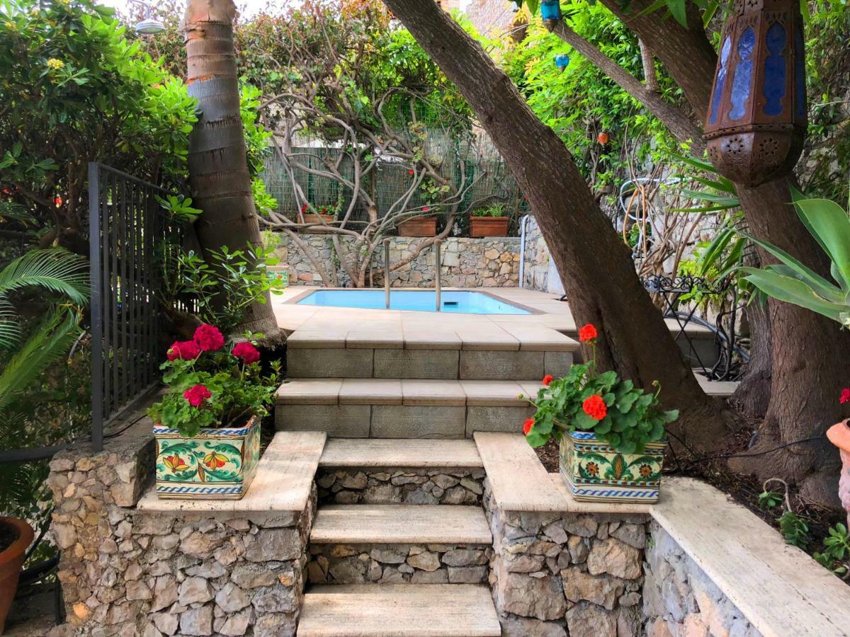 VILLA ELEONORA ISOLA BELLA Sea view Small Pool + Jacuzzi Taormina Esterno foto